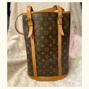 Louis Vuitton Bucket Bag GM